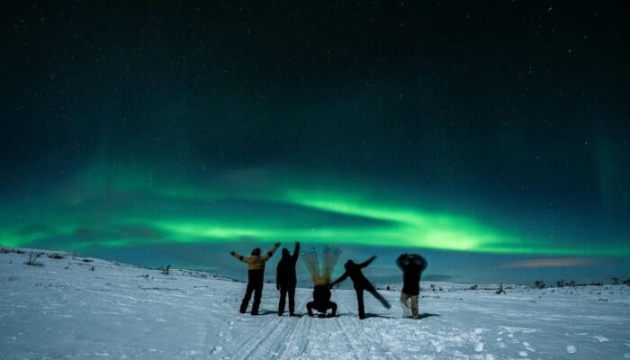 Mengapa Aurora Muncul Hanya di Wilayah Kutub?