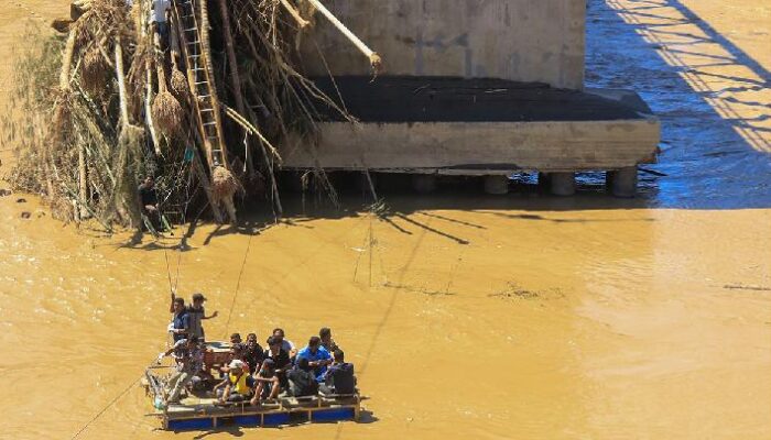 Prabowo Turunkan 3 Hercules dan 1 A400 Atasi Banjir Sumatera