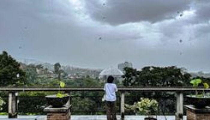 Banjir dan krisis air mengancam, DPR dorong evaluasi izin pariwisata dan pertambangan di Bandung