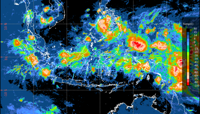 BMKG: 14 Wilayah Waspada Cuaca Ekstrem Saat Tahun Baru 2026