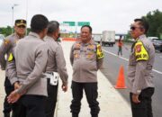 Kapolda Jabar Pantau Tol Jakarta-Cikampek dan Pos Pengamanan Karawang Saat Libur Nataru 2025