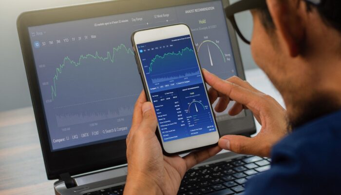 Broker Saham Terbaik 2026 untuk Pemula dan Investor Profesional