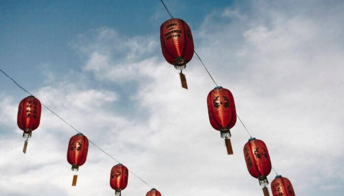 Mengapa Selalu Hujan Saat Imlek? Ini Penjelasan Ilmiah dan Maknanya