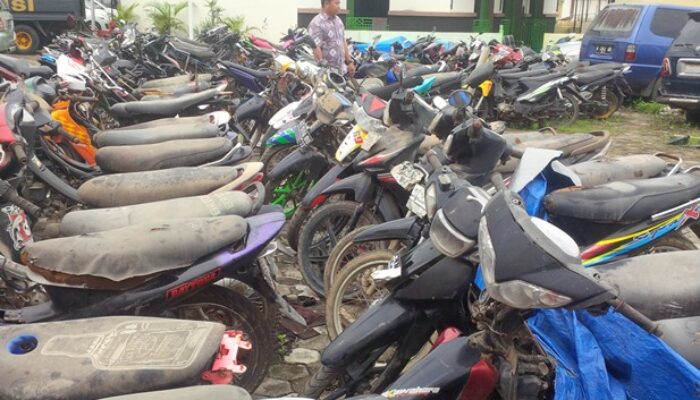 Masalah Kolektor Utang dan Penjualan Motor ‘STNK Only’, OJK: Ancaman bagi Industri Pembiayaan Nasional